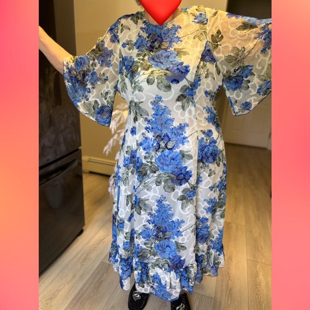 Blue Floral Sheer Maxi Dress. Fully lined. Tailored. Size 1X - Picture 4 of 8